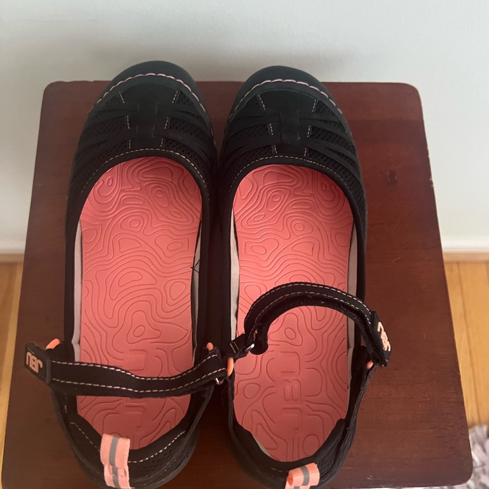 JBUJambu Malibu Vegan Cater Ready Mary Jane Flats In Black & Coral Size 9.5